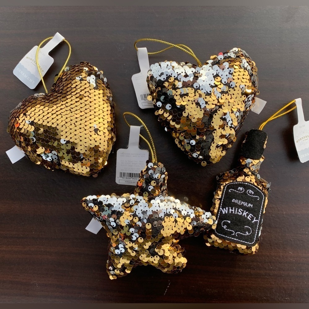 NWT 4 Gold/Silver Sequin Ornaments (Hearts, Star, Whiskey)